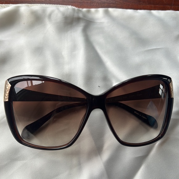 Oliver Peoples Accessories - Oliver Peoples Skyla sunglasses brown with gold hammered detail *Rare*